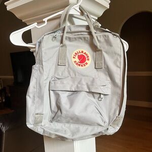Fjallraven Kanken- Grey